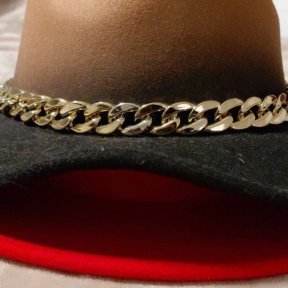Stylish Tan and Black Fedora with Gold Chain - Picture 9 of 9